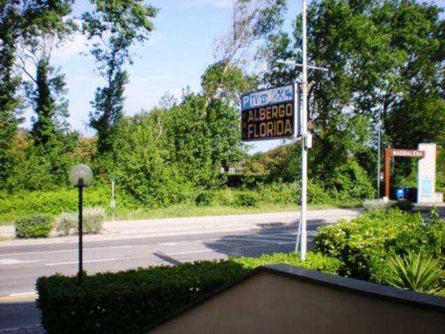 Hotel Florida Тиррения Экстерьер фото